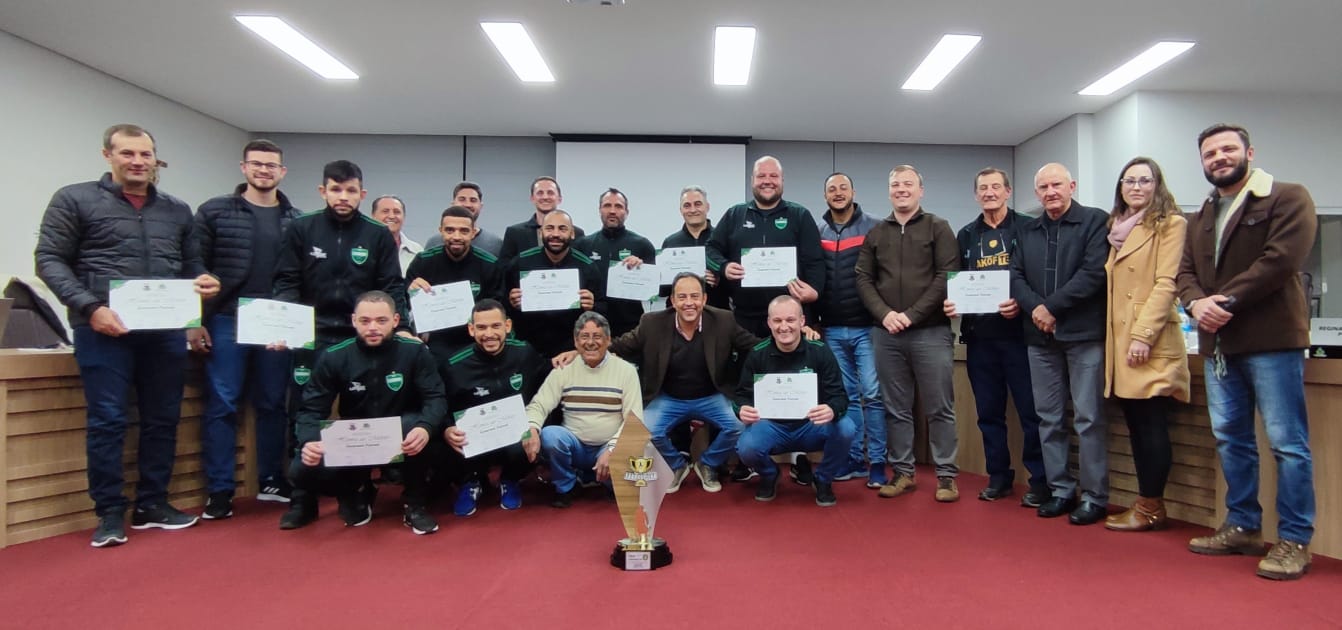 Guarani de FW recebe dupla homenagem na Câmara de Vereadores