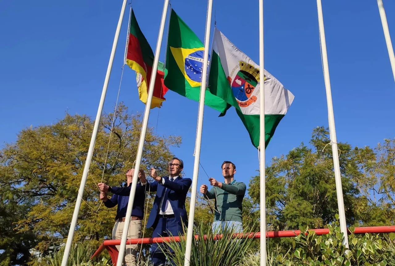 Poder Legislativo participa da abertura da Semana da Pátria alusiva aos 200 anos da Independência do Brasil