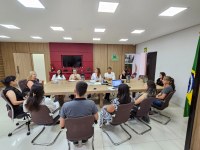 Presidente Marizete dialoga com servidores e apresenta sua equipe de trabalho