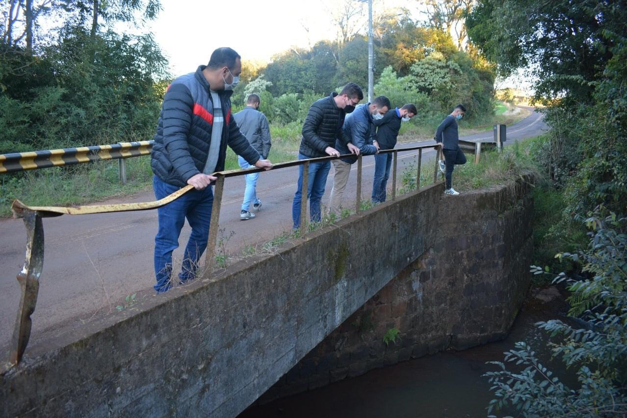 Vereadores confirmam recapeamento e alargamento da ponte na via acesso a UFSM e IFFar