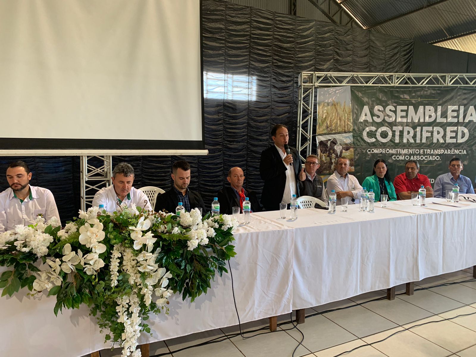 Vereadores participam da Assembleia Geral da Cotrifred